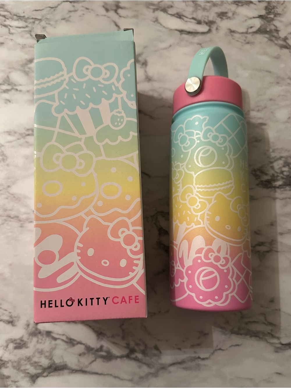 NEW Hello Kitty Pastel Rainbow Café Bottle with Pink Lid